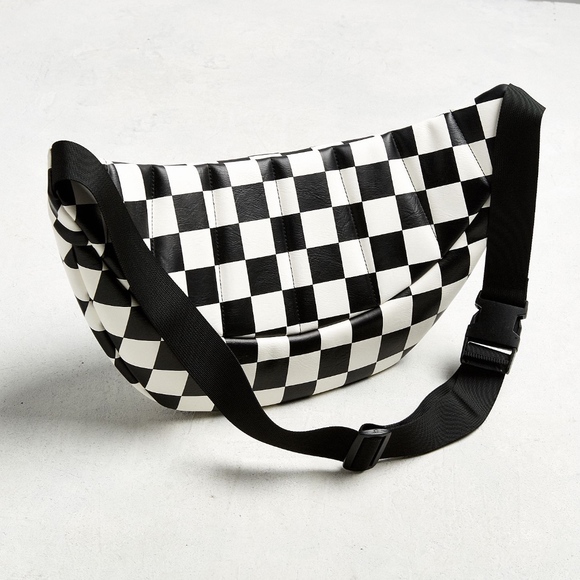 UO UrbanOutfitters Crossbody 2.0 Fanny Pack Sling - Picture 5 of 6
